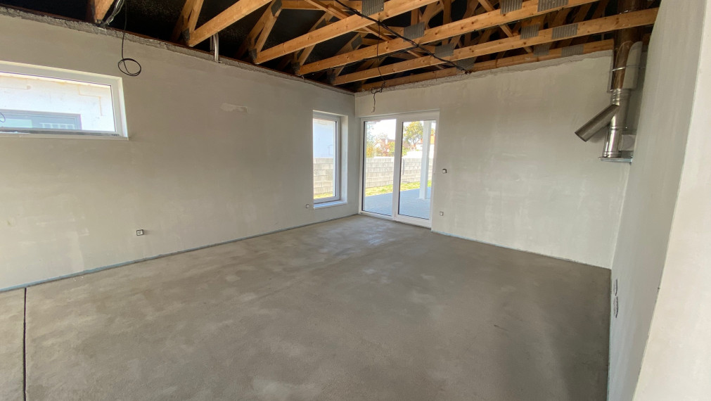 KRÁSNY RODINNÝ DOM S GARÁŽOU KÚSOK OD TRNAVY NA PREDAJ