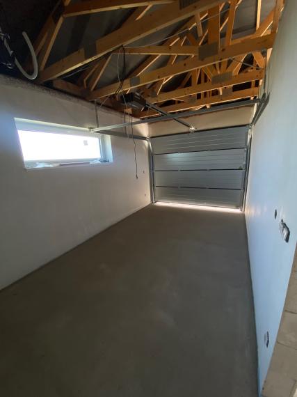 KRÁSNY RODINNÝ DOM S GARÁŽOU KÚSOK OD TRNAVY NA PREDAJ