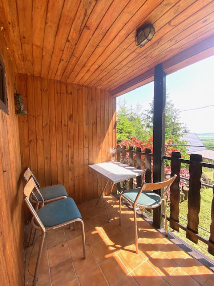 +++ NA PREDAJ CHATA S KRÁSNYM POZEMKOM A VÝHĽADMI V KARPATOCH+++