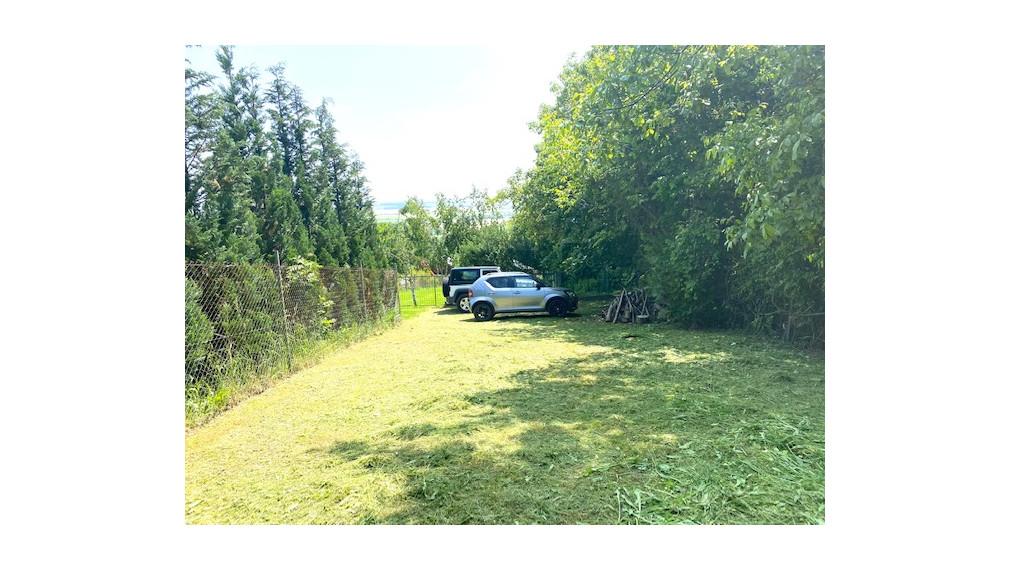 +++ NA PREDAJ CHATA S KRÁSNYM POZEMKOM A VÝHĽADMI V KARPATOCH+++