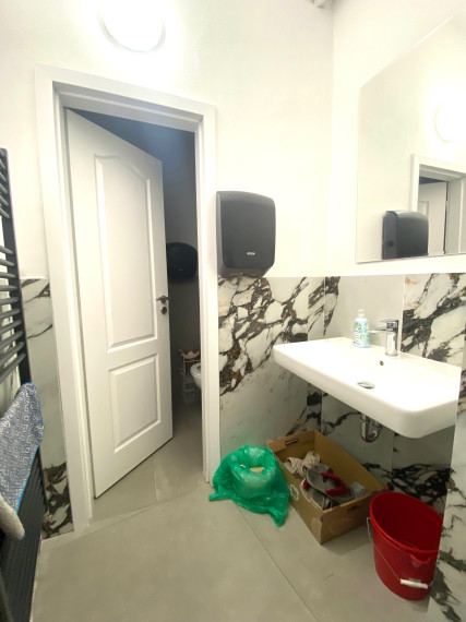 PRENÁJOM OBCHODNÉHO PRIESTORU V TRNAVE V CENTRE MESTA NA HALENÁRSKEJ