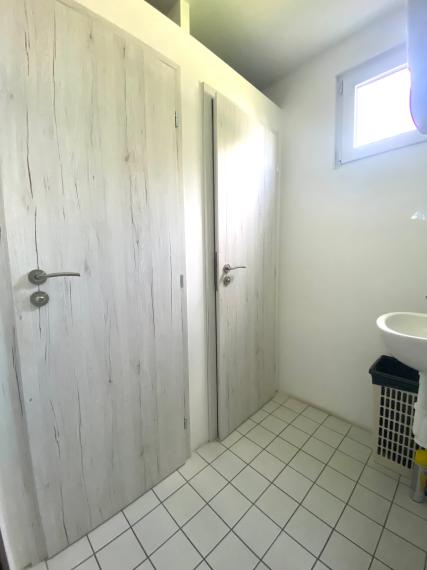 +++ PRENÁJOM ADMINSTRATÍVNYCH PRIESTOROV A SKLAOVACEJ HALY NA STRATEGICKOM MIESTE PRI TRNAVE+++