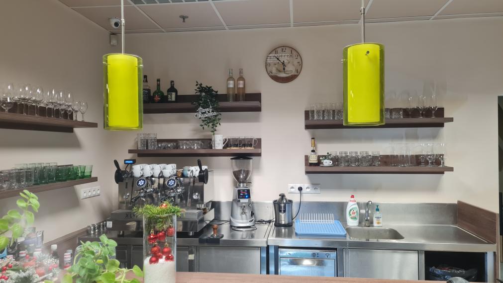 PRENÁJOM KAVIARNE V CENTRE MESTA S KRÁSNOU TERASOU