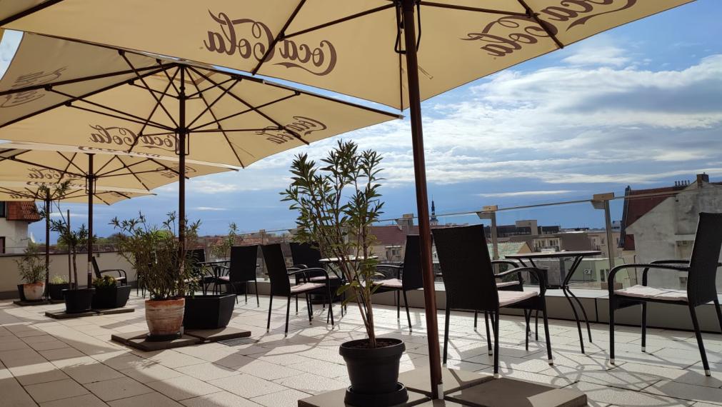 PRENÁJOM KAVIARNE V CENTRE MESTA S KRÁSNOU TERASOU