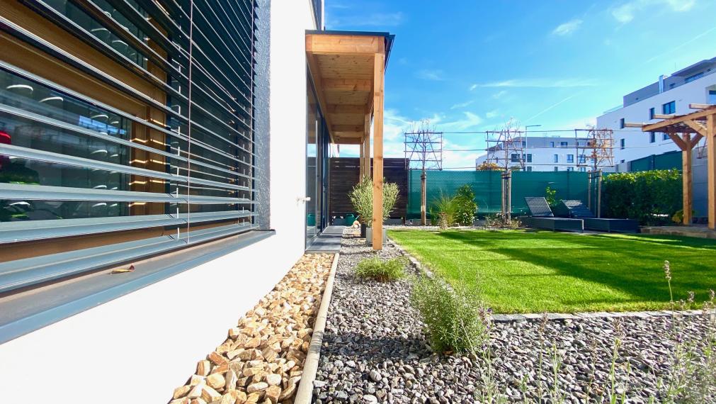 +++ NADČASOVÁ NOVOSTAVBA RODINNÉHO DOMU S GARÁŽOU NA PREDAJ V SEREDI+++