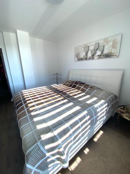 +++ NADČASOVÁ NOVOSTAVBA RODINNÉHO DOMU S GARÁŽOU NA PREDAJ V SEREDI+++