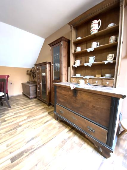 +++ JEDINEČNÁ PONUKA MEŠTIACKEHO DOMU V HISTORICKOM CENTRE TRNAVY NA PREDAJ+++