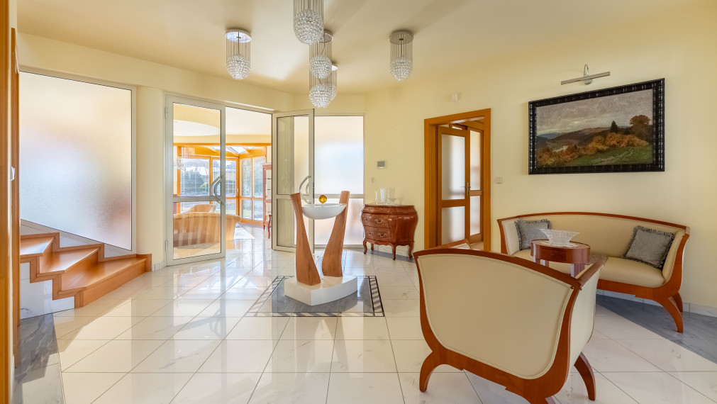 +++REZERVOVANÉ+++ EXKLUZÍVNY RODINNÝ DOM V SAMOTNOM SRDCI TRANVSKÉHO SPIEGELSAALU+++