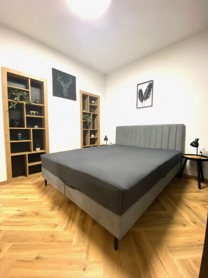 +++ NA PREDAJ DIZAJNOVÝ 2 IZBOVÝ BYT V NOVOSTAVBE V HISTORICKOM CENTRE TRNAVY+++