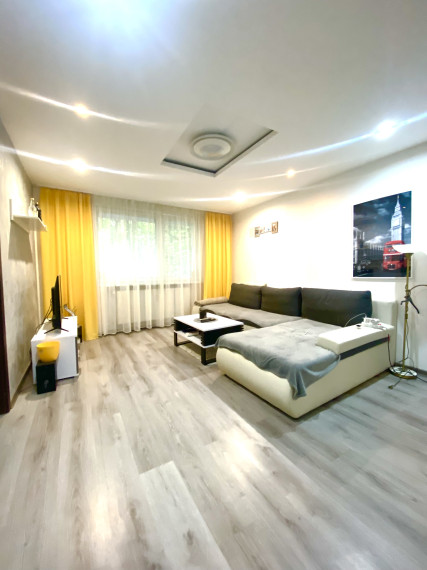 +++ KOMPLETNE ZREKONŠTRUOVANÝ 2,5 IZBOVÝ BYT NA PREDAJ V TRNAVE +++