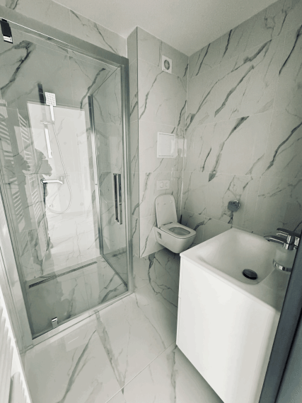 +++ EXKLUZÍVNA PONUKA 1 IZBOVÉHO BYTU V NOVOSTAVBE S VLASTNÝM PARKINGOM+++