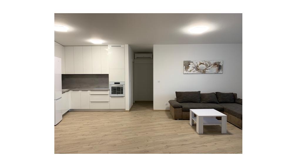 +++ PRENÁJOM 2 IZBOVÉHO BYTU V NOVOSTAVBE V CENTRE TRNAVY S GARÁŽOU ZA 800,-EURO+++