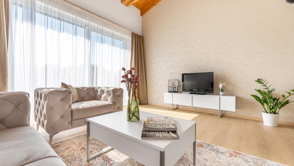 +++ NÁDHERNÝ RODINNÝ DOM S GARÁŽOU VO VEĽKÝCH KOSTOLANOCH NA PREDAJ+++