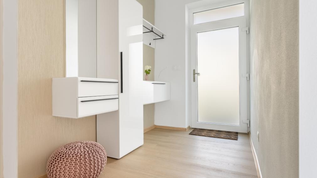 +++ NÁDHERNÝ RODINNÝ DOM S GARÁŽOU VO VEĽKÝCH KOSTOLANOCH NA PREDAJ+++