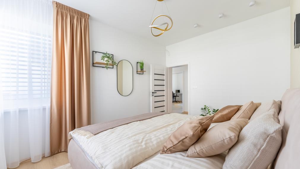 +++ NÁDHERNÝ RODINNÝ DOM S GARÁŽOU VO VEĽKÝCH KOSTOLANOCH NA PREDAJ+++