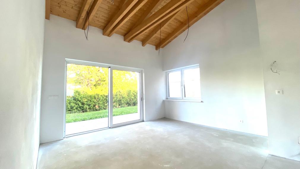 +++NA PREDAJ  NOVOSTAVBA RODINNÉHO DOMU S GARÁŽOU ZA CENU BYTU +++