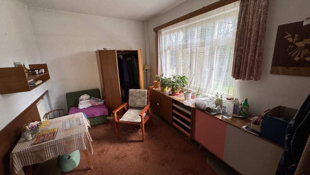 EXKLUZÍVNE – Rodinný dom s veľkým pozemkom v širšom centre Trnavy na predaj.