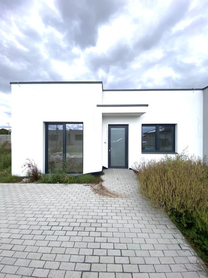 +++ NOVINKA+++NOVÝ DOKONČENÝ RODINNÝ DOM V ŠÚROVCIACH NA PREDAJ+++