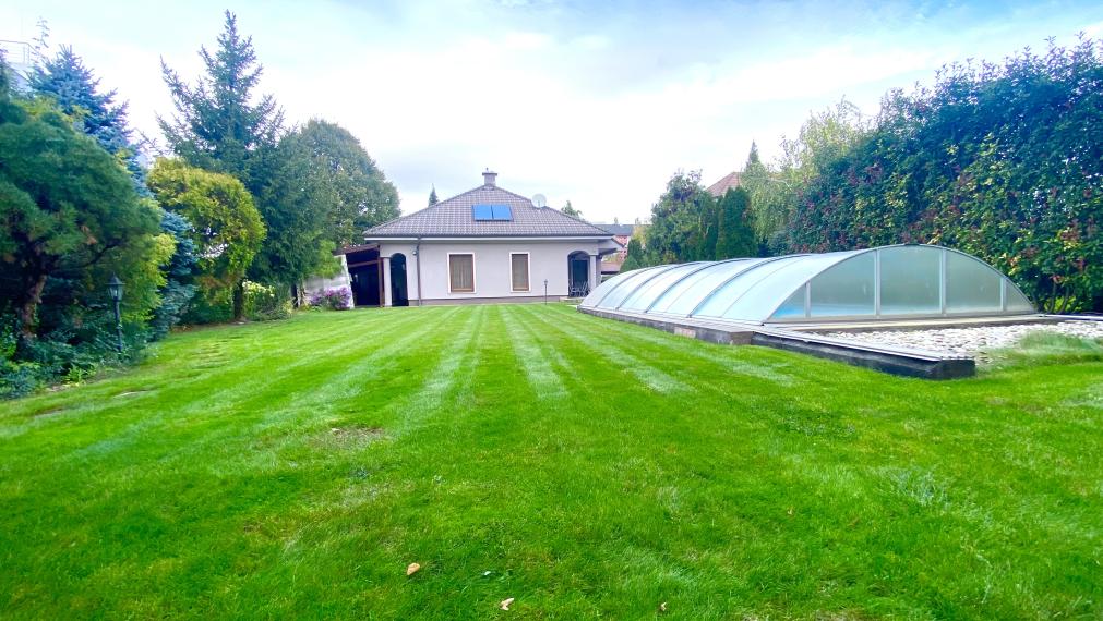 +++ REZERVOVANÉ+++ RODINNÝ DOM NA KRÁSNOM POZEMKU V ŠPIČKOVEJ TRNAVSKEJ MESTSKEJ ČASTI +++