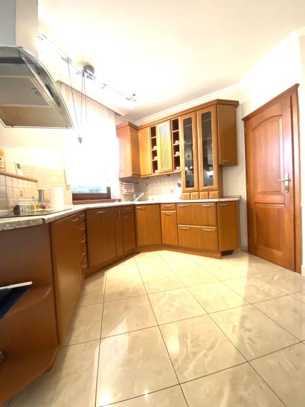 +++ REZERVOVANÉ+++ RODINNÝ DOM NA KRÁSNOM POZEMKU V ŠPIČKOVEJ TRNAVSKEJ MESTSKEJ ČASTI +++