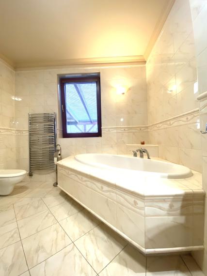 +++ REZERVOVANÉ+++ RODINNÝ DOM NA KRÁSNOM POZEMKU V ŠPIČKOVEJ TRNAVSKEJ MESTSKEJ ČASTI +++