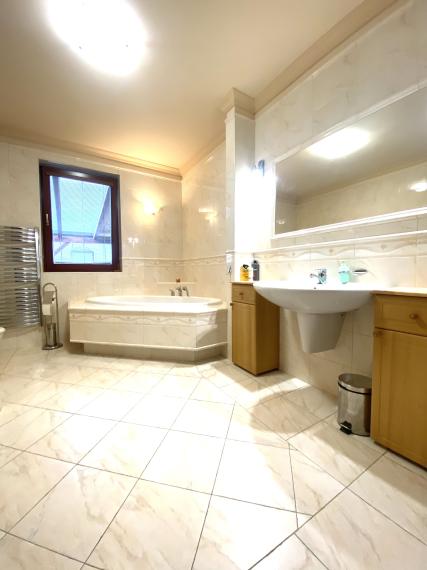 +++ REZERVOVANÉ+++ RODINNÝ DOM NA KRÁSNOM POZEMKU V ŠPIČKOVEJ TRNAVSKEJ MESTSKEJ ČASTI +++