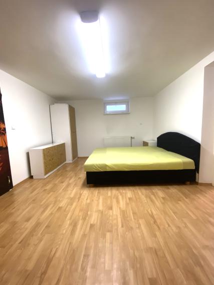 +++ REZERVOVANÉ+++ RODINNÝ DOM NA KRÁSNOM POZEMKU V ŠPIČKOVEJ TRNAVSKEJ MESTSKEJ ČASTI +++