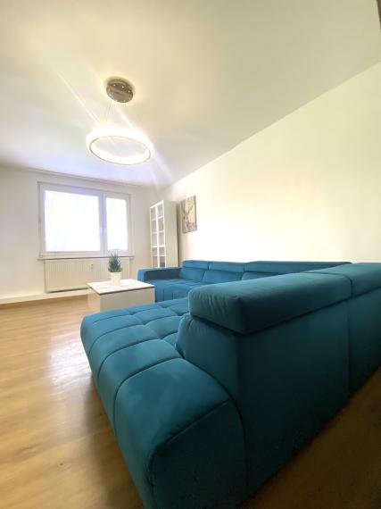 +++ KOMPLETNE REKONŠTRUOVANÝ 3 IZBOVÝ BYT NA SKOK OD CENTRA TRNAVY+++