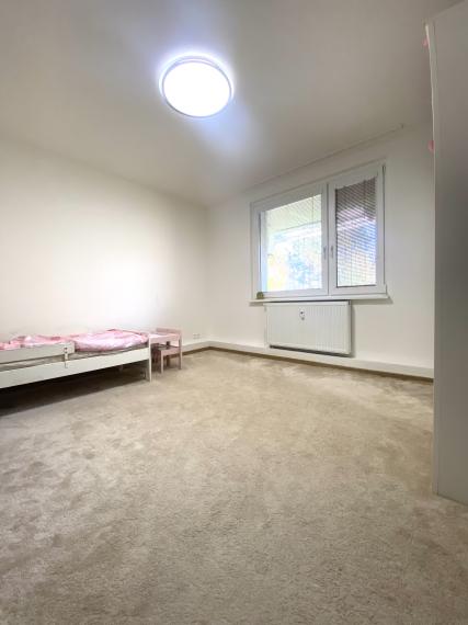 +++ KOMPLETNE REKONŠTRUOVANÝ 3 IZBOVÝ BYT NA SKOK OD CENTRA TRNAVY+++