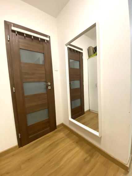 +++ KOMPLETNE REKONŠTRUOVANÝ 3 IZBOVÝ BYT NA SKOK OD CENTRA TRNAVY+++