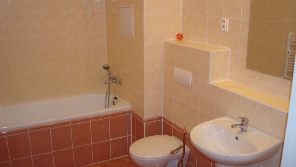 +++ 100% AKTUÁLNE 2 IZBOVÝ BYT S DVOMI PARKINGAMI NA PRENÁJOM ZA 700,- EURO+++