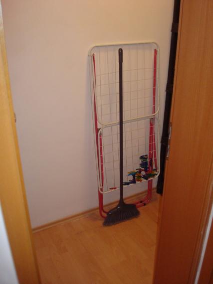 +++ 100% AKTUÁLNE 2 IZBOVÝ BYT S DVOMI PARKINGAMI NA PRENÁJOM ZA 700,- EURO+++