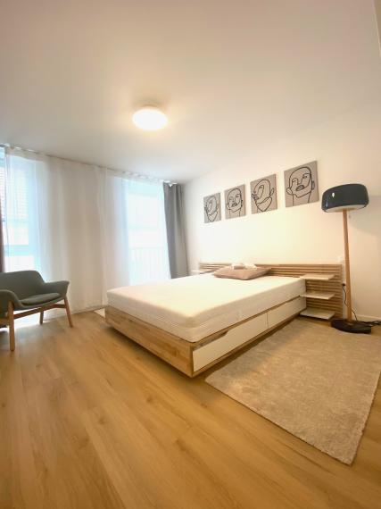 KRÁSNA NOVOSTYVBA 2 IZBOVÉHO BYTU V HISTORICKOM CENTRE MESTA NA PRENÁJOM