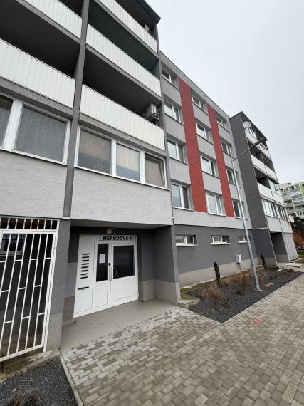 +++ NA PREDAJ 3 IZBOVÝ BYT S BALKÓNOM V TRNAVE ZA 169.700,- EURO+++