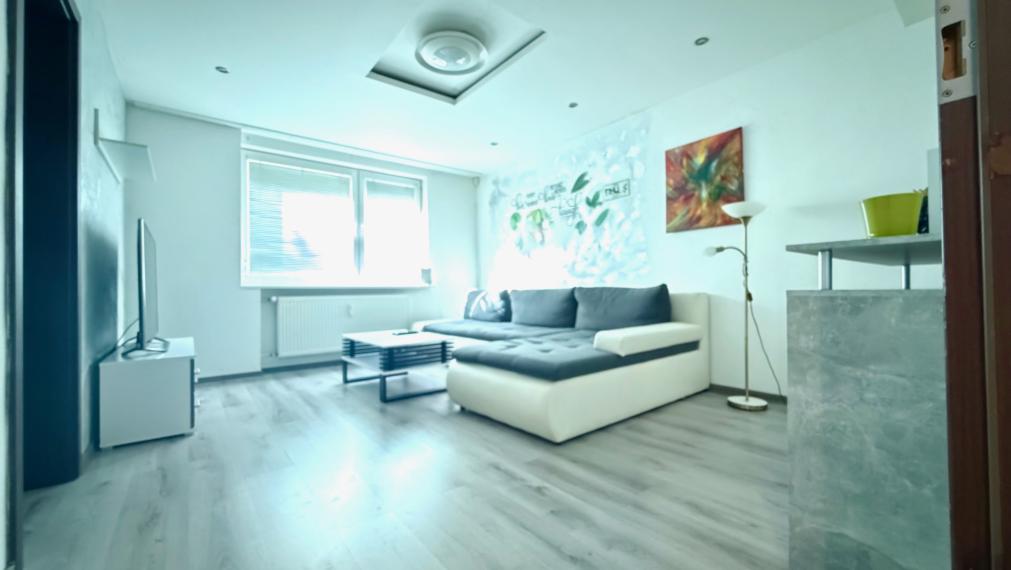 +++ ZREKONŠTRUOVANÝ 3 IZBOVÝ BYT V TRNAVE NA PREDNÁDRAŽI ZA 174.700,-+++