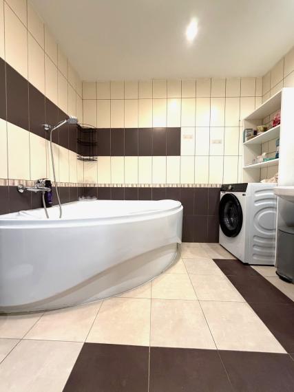 +++ ZREKONŠTRUOVANÝ 3 IZBOVÝ BYT V TRNAVE NA PREDNÁDRAŽI ZA 174.700,-+++