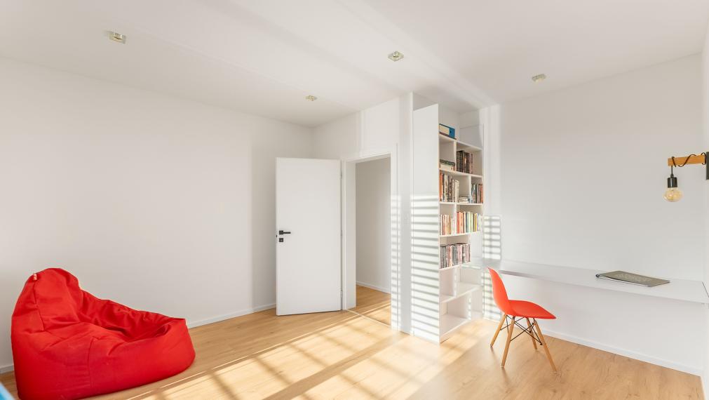 +++ NA PREDAJ KRÁSNA NOVOSTAVBA RODINNÉHO DOMU LEN KÚSOK OD TRNAVY V OBCI ZELENEČ+++