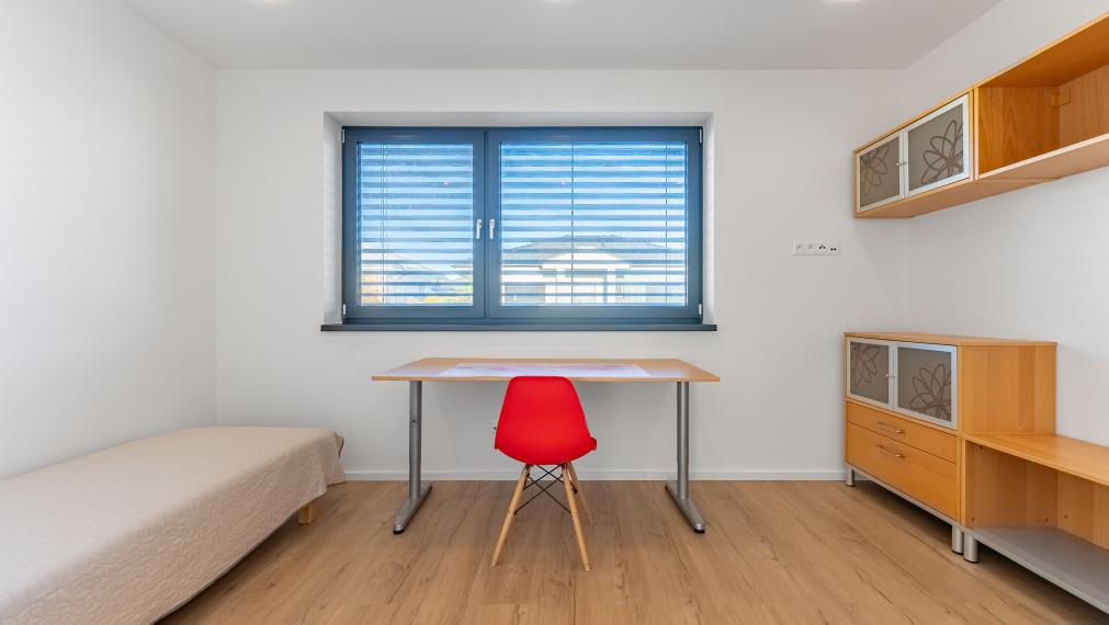 +++ NA PREDAJ KRÁSNA NOVOSTAVBA RODINNÉHO DOMU LEN KÚSOK OD TRNAVY V OBCI ZELENEČ+++