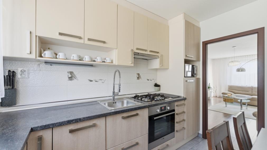 +++ KRÁSNY 3 IZBOVÝ BYT PO KOMPLETNEJ REKONŠTRUKCII NA BEETHOVENOVEJ ULICI V TRNAVE NA PREDAJ+++