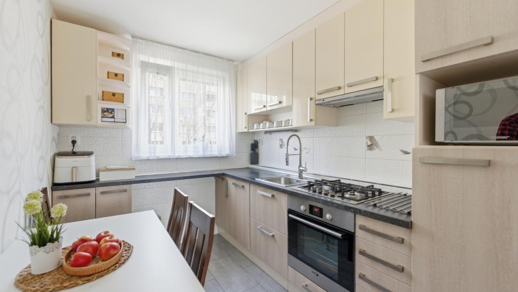 +++ KRÁSNY 3 IZBOVÝ BYT PO KOMPLETNEJ REKONŠTRUKCII NA BEETHOVENOVEJ ULICI V TRNAVE NA PREDAJ+++