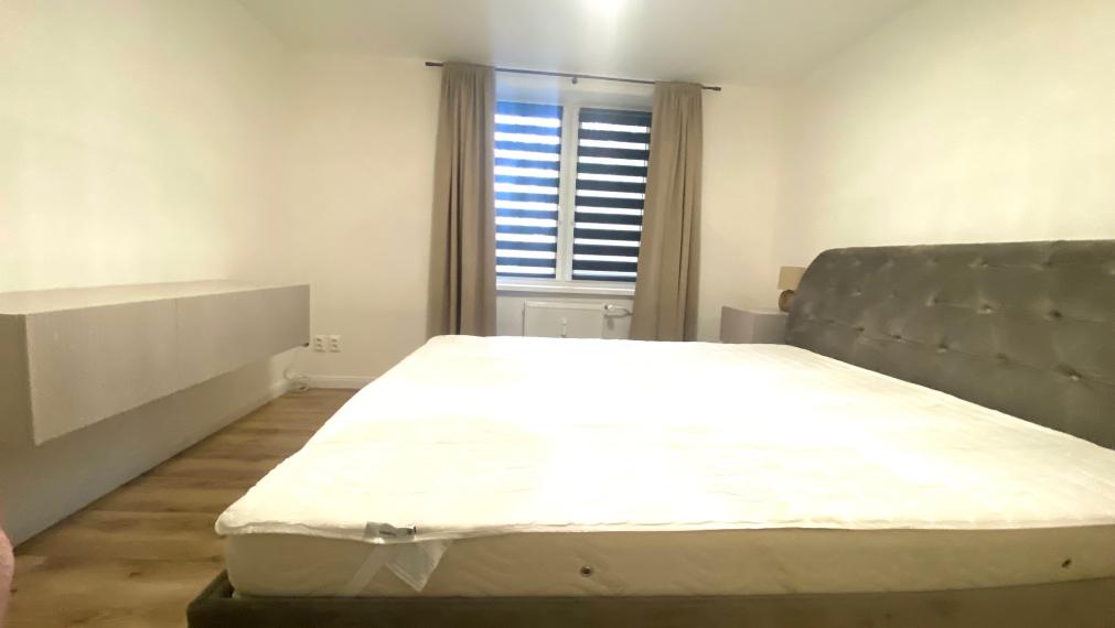 +++ PRENÁJOM EXKLUZÍVNEHO 3  IZBOVÉHO BYTU V CENTRE TRNAVY ZA 900,-EURO KOMPLET+++