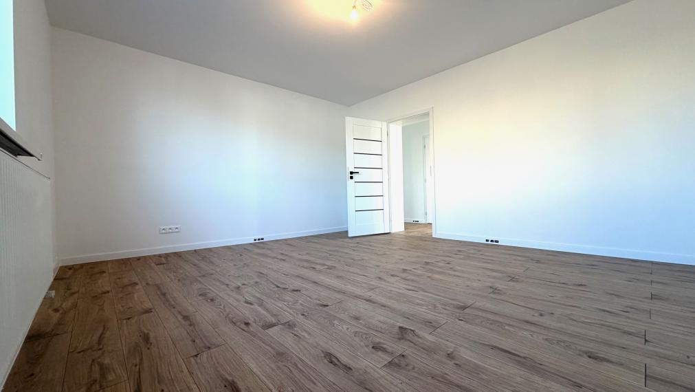 +++ KRÁSNE ZREKONŠTRUOVANÝ RODINNÝ DOM NA PARÁDNOM POZEMKU V TICHEJ ULIČKE NA PREDAJ+++