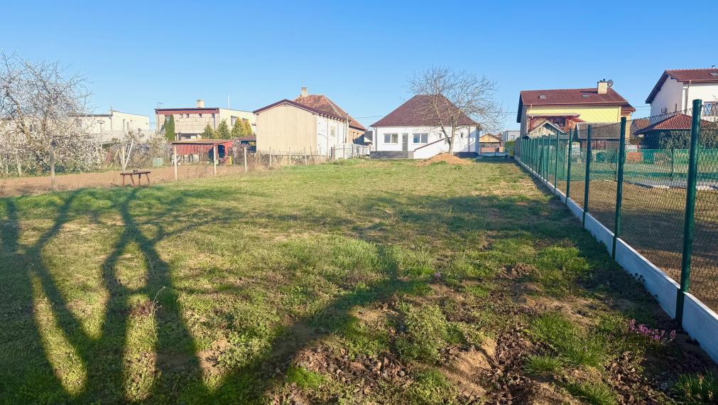 +++ KRÁSNE ZREKONŠTRUOVANÝ RODINNÝ DOM NA PARÁDNOM POZEMKU V TICHEJ ULIČKE NA PREDAJ+++