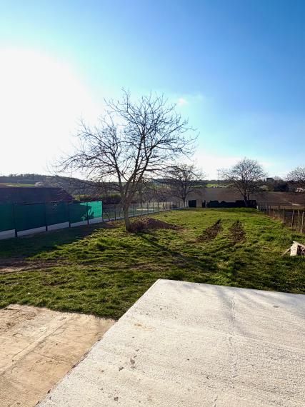 +++ KRÁSNE ZREKONŠTRUOVANÝ RODINNÝ DOM NA PARÁDNOM POZEMKU V TICHEJ ULIČKE NA PREDAJ+++