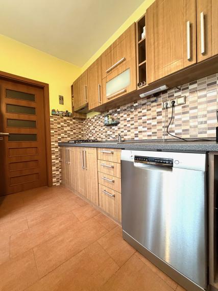 +++ NA PREDAJ ZREKONŠTRUOVANÝ 3,5 IZBOVÝ BYT NA GOLIANOVEJ ULICI V NITRE – KLOKOČINA+++