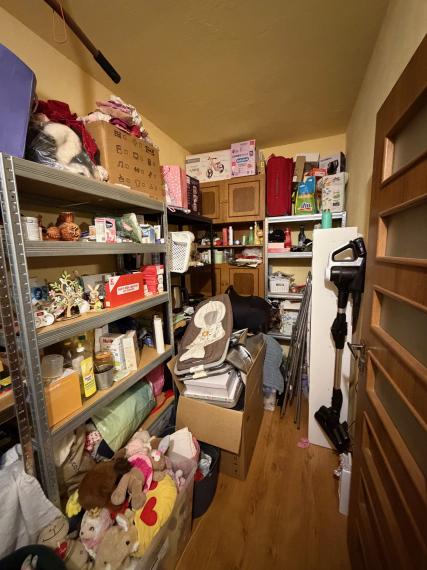 +++ NA PREDAJ ZREKONŠTRUOVANÝ 3,5 IZBOVÝ BYT NA GOLIANOVEJ ULICI V NITRE – KLOKOČINA+++