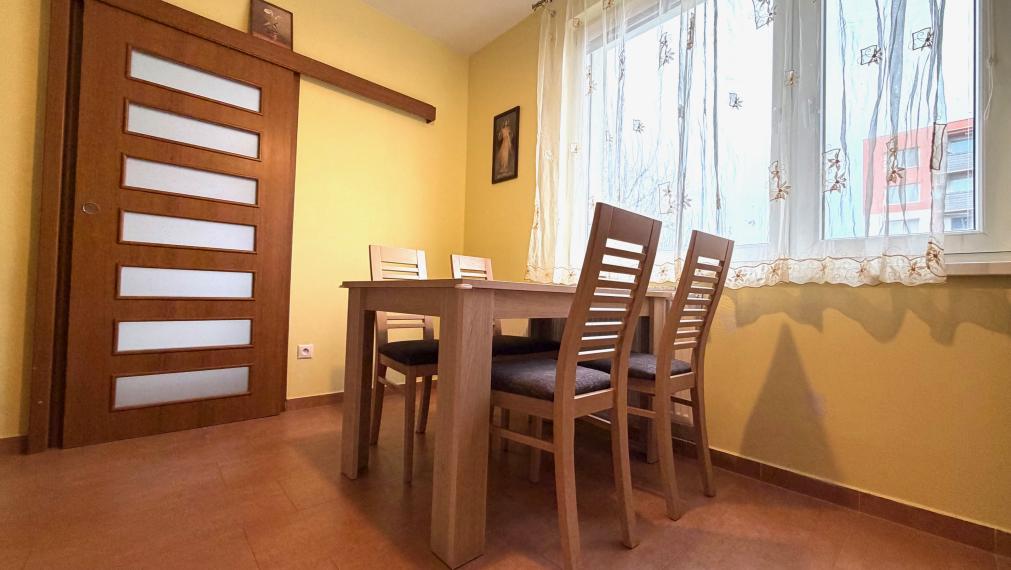 +++ NA PREDAJ ZREKONŠTRUOVANÝ 3,5 IZBOVÝ BYT NA GOLIANOVEJ ULICI V NITRE – KLOKOČINA+++