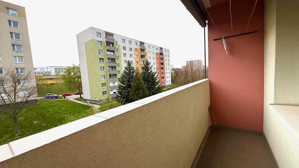 +++ NA PREDAJ ZREKONŠTRUOVANÝ 3,5 IZBOVÝ BYT NA GOLIANOVEJ ULICI V NITRE – KLOKOČINA+++