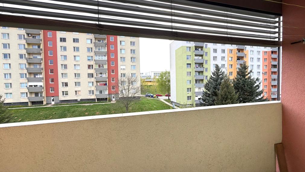 +++ NA PREDAJ ZREKONŠTRUOVANÝ 3,5 IZBOVÝ BYT NA GOLIANOVEJ ULICI V NITRE – KLOKOČINA+++