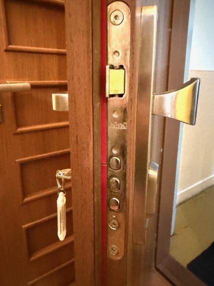 +++ NA PREDAJ ZREKONŠTRUOVANÝ 3,5 IZBOVÝ BYT NA GOLIANOVEJ ULICI V NITRE – KLOKOČINA+++